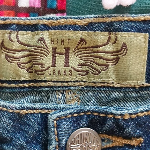 HINT JEAN SHORTS - Picture 2 of 16